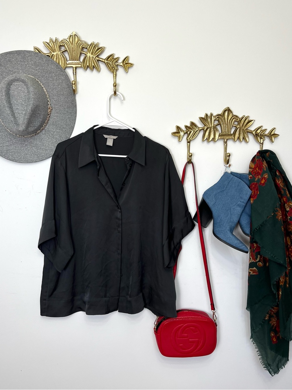 Black flowy sleeve button down M ptp 21” l 26”